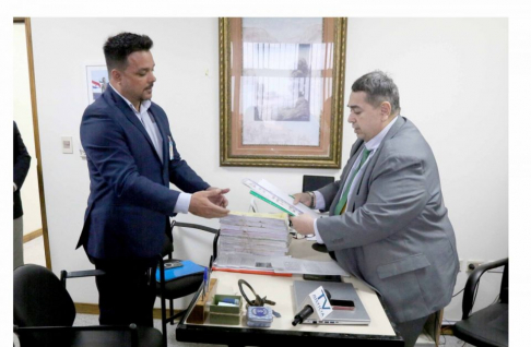 El magistrado Mendoza Peña indicó que estas acciones contribuyen al buen funcionamiento del Estado de derecho.