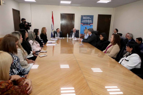 Presidente Martínez Simón y ministro Diesel llevaron a cabo jornada de trabajo en Ciudad del Este.