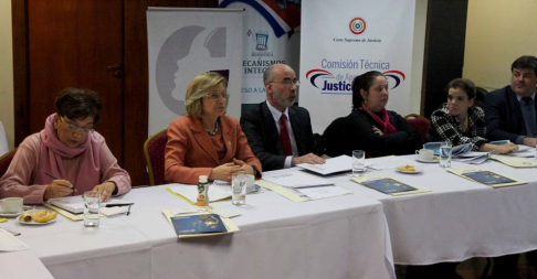 Encuentro de la Comisión Técnica de Apoyo a la Justicia Penal que tuvo la presencia de la presidenta de la máxima instancia judicial, doctora Alicia Pucheta de Correa.
