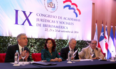 La vicepresidenta segunda de la Corte Suprema de Justicia, doctora Miryiam Peña, participó de la actividad.