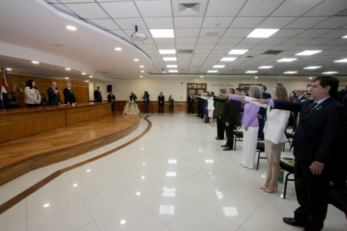 Ceremonia de juramento de catorce magistrados, cuatro agentes fiscales y una defensora pública.