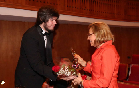 En la víspera la presidenta de la Corte, doctora Alicia Pucheta de Correa, recibió el premio 
