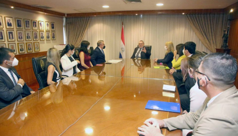 Durante el encuentro los magistrados expresaron su apoyo a los nuevos integrantes del máximo tribunal de la República.
