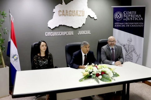 El ministro superintendente de la Circunscripción Judicial de Caaguazú, doctor Manuel Ramírez Candia, mantuvo una reunión con los miembros del Consejo de Administración.