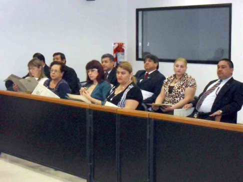 Autoridades judiciales, magistrados y funcionarios participaron de la jornada sobre derechos humanos en Concepción.