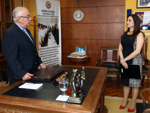 La intención de este acuerdo es organizar capacitaciones y actualizaciones para funcionarios de la Gobernación del décimo departamento y la sociedad civil.
