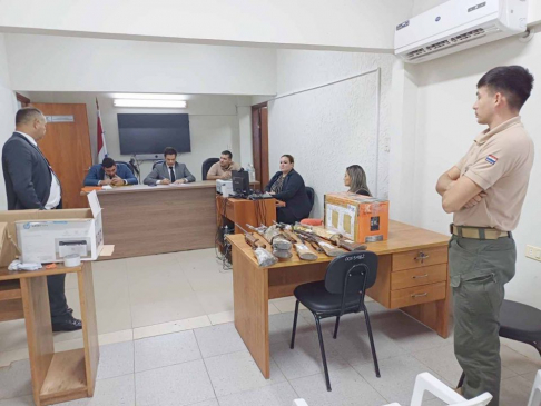 Se depuraron evidencias almacenadas en la bóveda de la sede judicial de Curuguaty.