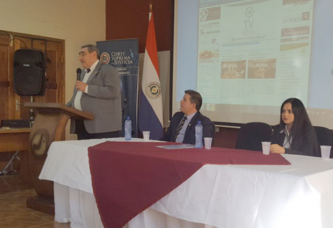 El ministro Antonio Fretes asistió al curso de capacitación sobre el Expediente Judicial Electrónico.