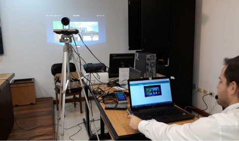 Concepción cuenta con sistema de videoconferencias.