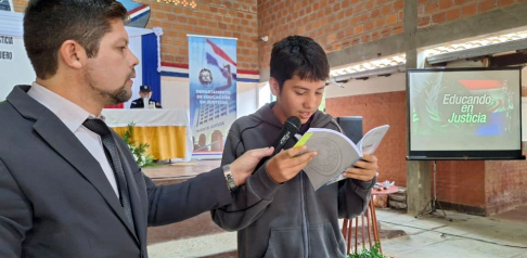 Continúa jornada educativa en la ciudad de Caapucú, departamento de Paraguarí.