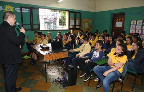 El presidente de la Circunscripción Judicial, doctor Édgar Urbieta, empezó la actividad educativa.