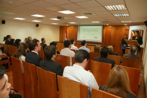 Capacitan para la Competencia Interuniversitaria sobre DD.HH.