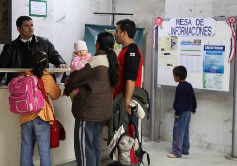 La Mesa de Informaciones atiende de lunes a viernes de 07:00 a 18:00.