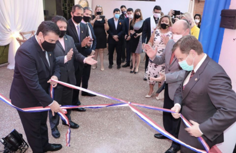 De la inauguración participaron el titular de la Corte Suprema de Jusitica, Alberto Martínez Simón y el ministro Cesar Diesel Junghanns.