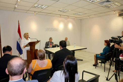 La titular de la Corte Suprema de Justicia asistió al 24° aniversario del Archivo del Terror.