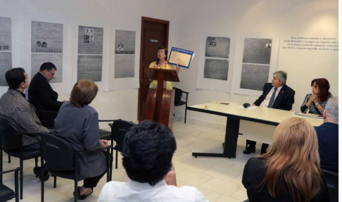 La historiadora Margarita Durán Estragó durante la apertura del acto.