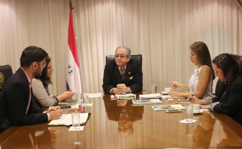 El presidente de la Corte, doctor José Raúl Torres Kirmser recibió a representantes de Amnistía Internacional