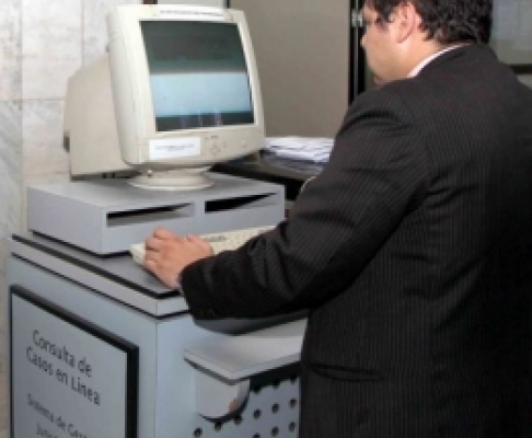 Usuarios del Módulo de Consulta Web deben registrarse como parte de las causas  