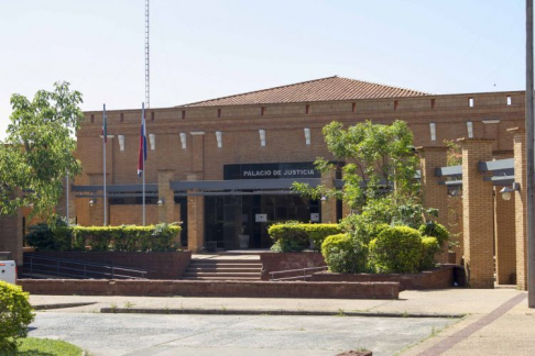 Palacio de Justicia de Paraguarí. 