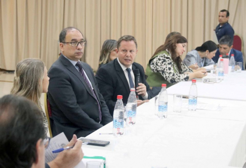 Ministro Martínez Simón lideró  reunión para reglamentar el proyecto de pagaré electrónico.