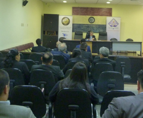 Conferencia magistral "La equivalencia significativa en la comisión por omisión".