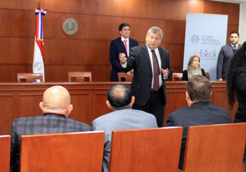 Ministro Superintendente de Central mantuvo una reunión con el intendente y los concejales de Lambaré.