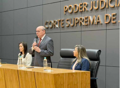 El ministro de la Corte Suprema de Justicia y superintendente de la Circunscripción Judicial de Alto Paraná, doctor César Diesel, participó en una jornada de trabajo en Ciudad del Este.