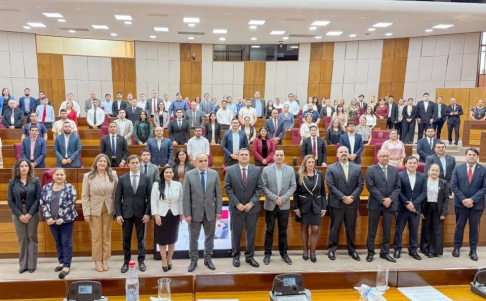 El Dr. Sosa Nicoli impartió la primera clase correspondiente al Módulo I, denominado “Estado, ciudadanía y gobierno municipal”.