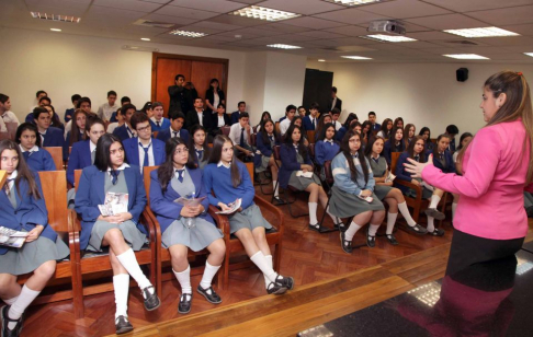 Jueza penal adolescente doctora Edith Coronel.