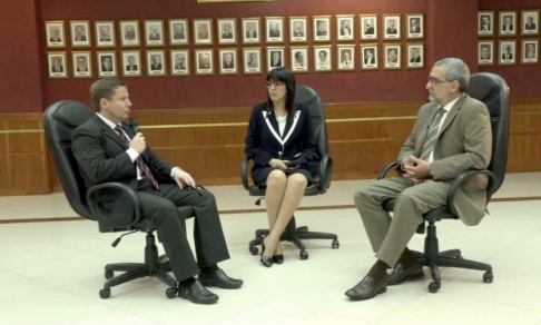 Los magistrados Vivian López y Alberto Martínez Simón durante el programa Justicia Abierta.