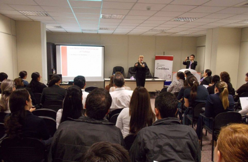 En Caacupé capacitaron a funcionarios judiciales sobre motivación laboral.