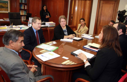 La directora de Usaid, Laura McKechnie, informó que compartieron con ambos ministros el progreso de los proyectos realizados en busca de trabajar en la transparencia del Poder Judicial.