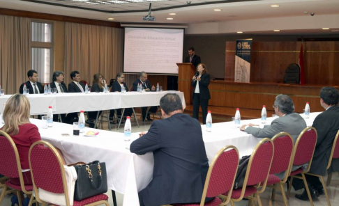 Socializaron Tutoría Virtual en el Salón Auditorio del Palacio de Justicia de Asunción.