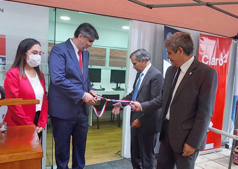 El acto estuvo encabezado por el vicepresidente 2° de la CSJ y ministro superintendente de la Circunscripción, doctor Manuel De Jesús Ramírez Candia, junto con autoridades de Conatel, del Consejo de Administración y de la empresa Claro.