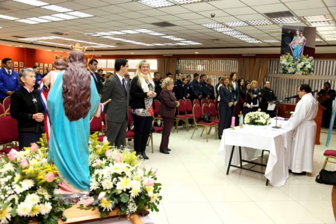 La misa estuvo presidida por el padre Óscar González, de la parroquia San Antonio.