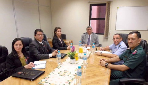 Cursantes del IAEE visitan sede judicial de Cordillera