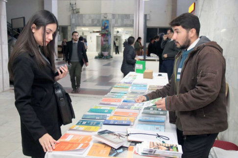 Hoy, feria de libros y capacitación sobre bases de datos jurídicos.