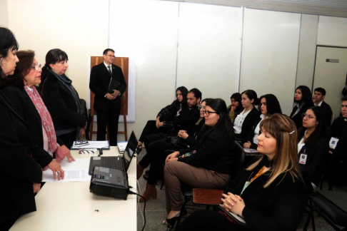 La directora de la Oficina Técnico Forense, María Victoria Cardozo, se encargó de las palabras de apertura.