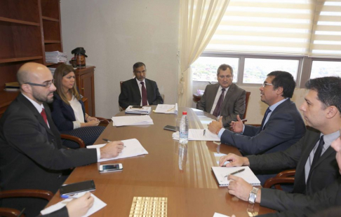 Los ministros de la Corte Suprema de Justicia, Manuel Ramírez Candia y Eugenio Jiménez Rolón, recibieron esta mañana al titular del Ministerio de Justicia, Julio Javier Ríos Bogado.