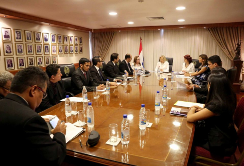 Las ministras Alicia Pucheta y Miryam Peña recibieron a representantes del Colegio de Abogados.