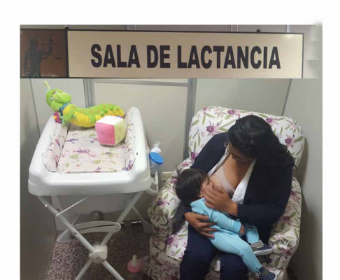 La sala de lactancia tiene las comodidades requeridas.