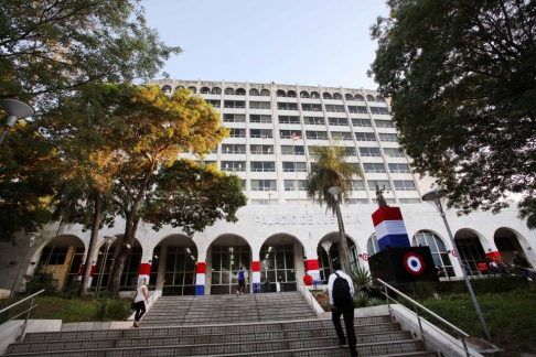Abogados matriculados podrán postularse para ocupar el cargo de Director de Asuntos Jurídicos.