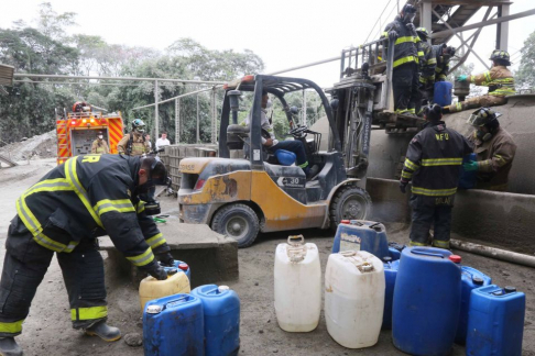 Jueces del Fuero Especializado verificaron la disposición final y eliminación segura de sustancias químicas incautadas.