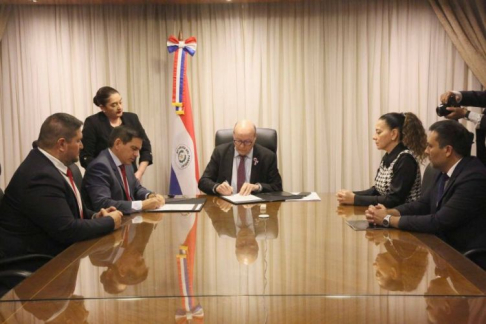 Corte Suprema y MUVH acuerdan cooperación para garantizar seguridad jurídica en acceso a viviendas