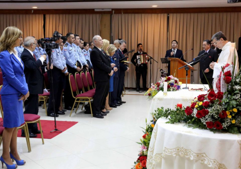 Esta mañana se realizó la misa en honor a Santa Rosa de Lima, santa patrona de la Policía Nacional del Paraguay.