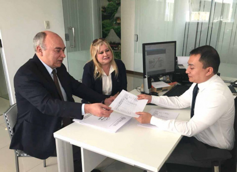 Entrega de los informes sobre expedientes judiciales de colombianos.