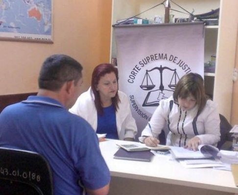 Durante la visita se realizaron entrevistas a los reclusos.