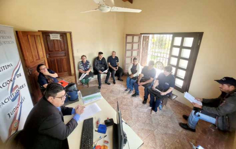 Funcionaros del Sistema Nacional de Facilitadores Judiciales  llevaron adelante jornadas formativas en las circunscripciones judiciales de Guairá y Caazapá.