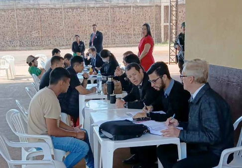 Funcionarios de la Coordinación de Supervisión de Justicia Penitenciaria de la Corte Suprema de Justicia realizaron una jornada de asistencia y verificación de estados procesales en la Penitenciaría Regional de Pedro Juan Caballero.