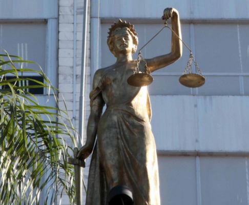 Intensa lluvia produjo filtración de agua en el Palacio de Justicia de Asunción